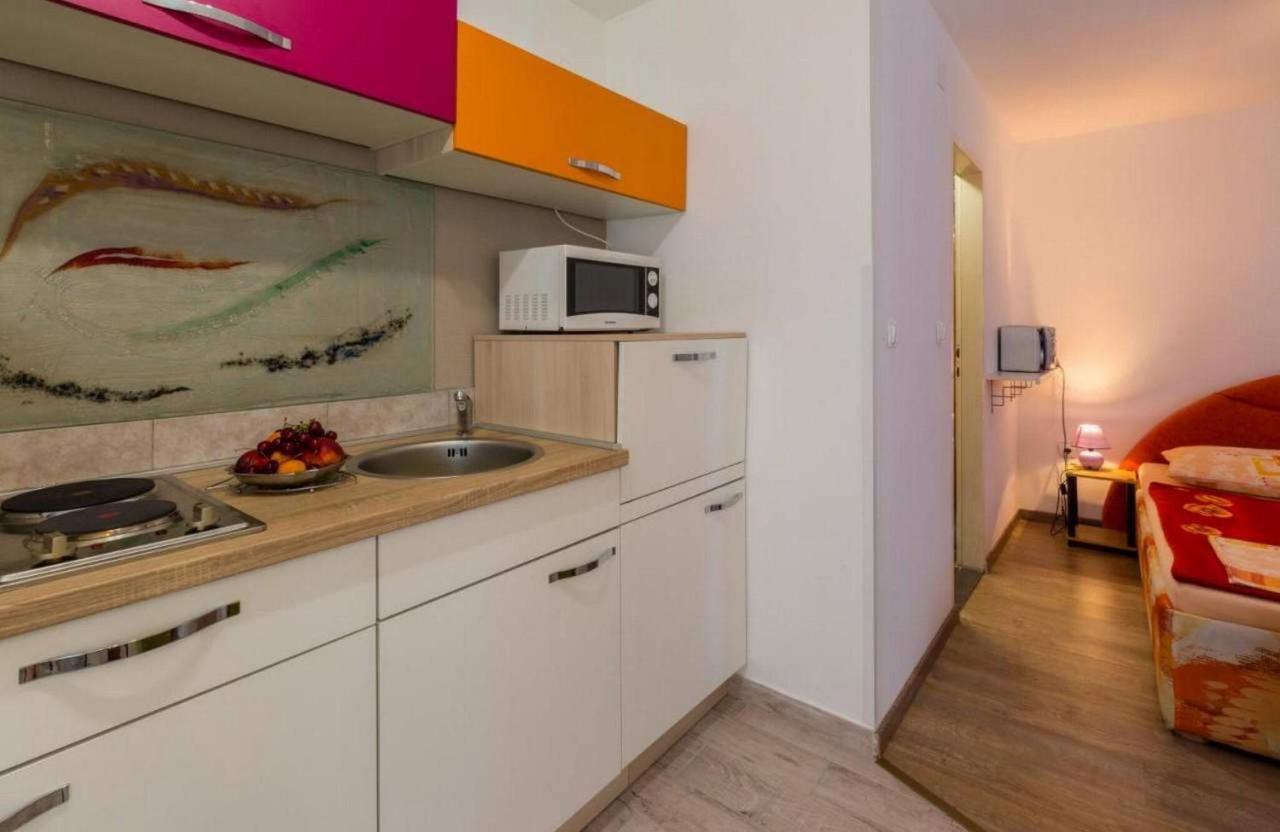 Navy Apartments جادرانوفو المظهر الخارجي الصورة